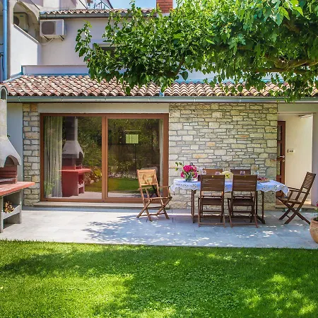 Peaceful In With Swimming Pool And Jacuzzi * Vošteni